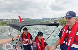 Jandarma 24 saat görevde: Sapanca Gölü didik didik...