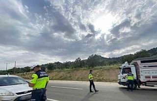 Jandarma kural tanımaz sürücülleri affetmedi
