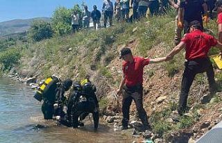 Jandarma SAK timi nefes kesen operasyonda kayıp şahsı...