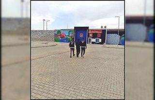 Kafasına taktığı perukla 6 ay kaçabildi