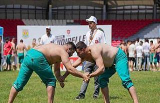 Karakucak Güreşleri 400 sporcunun katılımıyla...