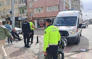 Karaman’da ciple motosiklet çarpıştı: 2 yaralı