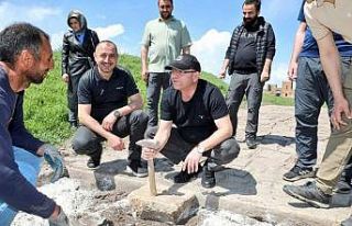 Kars Ani Ören Yeri’nde sur içi yollarının yapımı...