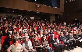 Kars’ta ‘Otogargara’ oyununa yoğun ilgi