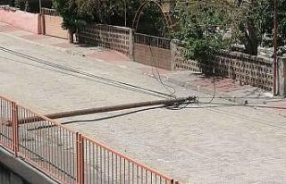 Kastamonu’da şiddetli rüzgar nedeniyle ahşap...