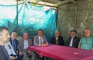 Kaymakam Kaya, köy ziyaretlerinde vatandaşlarla...