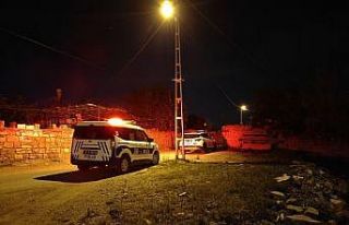 Kayseri’de ihbara giden polis otosuna saldırı:...