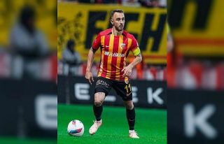 Kayserispor Kaptanı Gökhan Sazdağı: "Gemiyi...