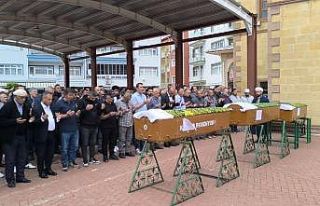 Kazada ölen 2 kardeş toprağa verildi