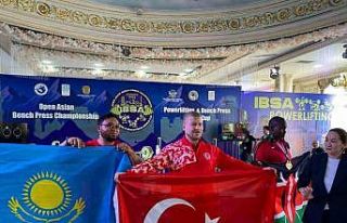 Kazakistan’da madalya yağmuru