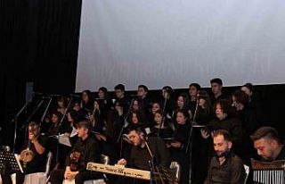 KEAL Türk Halk Müziği Korosu konseri büyük beğeni...