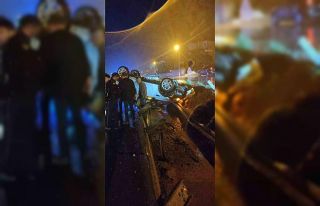 Keşan’da virajı alamayarak bariyerlere çarpan...