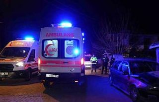 Kırıkkale’de otomobil bahçe duvarına çarptı:...