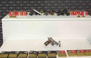 Kırıkkale’de silah ve kaçak tütün operasyonu:...