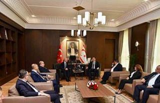 KKTC Cumhuriyet Meclis Başkanı Öztürkler, Bakanı...