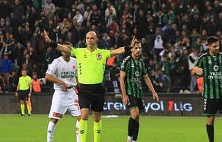 Kocaelispor en çok kartı Sakaryaspor maçında gördü