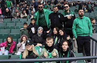 Kocaelispor’da ailelere ve öğrencilere kombinelerde...