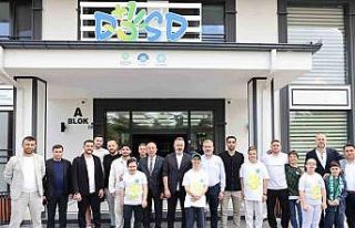 Konyaspor’dan özel çocuklara ziyaret