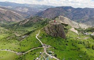 Kov Kalesi eteklerinde şenlik coşkusu