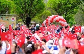 Kur’an kursları yılsonu şenliği renkli görüntülere...