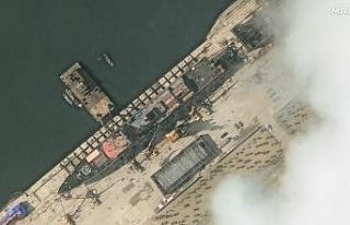 Kuzey Kore’de savaş gemisini denize indirme töreninde...