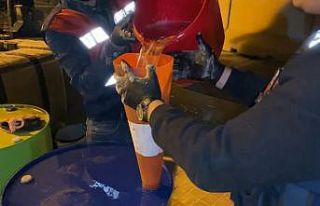Litrelerce sıvı uyuşturucu böyle ele geçirildi