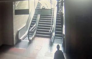 Maltepe metro istasyonunda reklam panosu kadının...