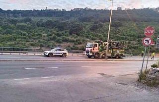 Maltepe’de kontrolden çıkan otomobil gölete uçtu