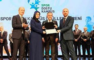 Manisa CBÜ’ye "Spor Dostu Kampüs" ödülü