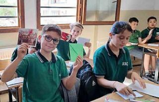 Manisalı öğrencilerden şehit annelerine duygu...