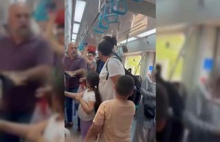 Marmaray’da çocuklarının yanında babaya yumruk