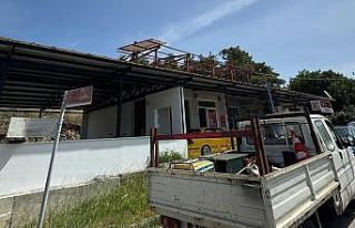 Marmaris Belediyesi ekiplerinin dikkatsizliği ormanı...