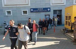 ’Maydanoz Döner’e FETÖ operasyonundan 7 kişi...