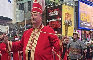 Mehteran Birliği’nden Times Meydanı’nda görkemli...