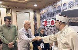 Mekke’de anlamlı buluşma