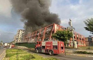 Mersin’de elektronik eşya üreten fabrikada yangın......