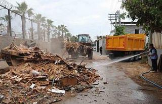 Mersin’de her gün tonlarca atık toplanıyor