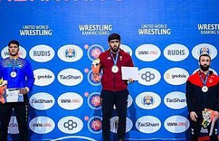 Milli güreşçilerden 5 madalya