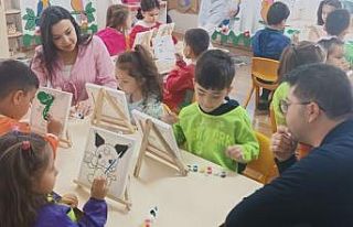 Minik ressamlar hayallerini tuvale yansıttı