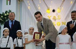 Miniklerin yıl sonu sergisi ilgi ile izlendi