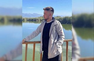 Motosiklet kazasında ağır yaralanan genç yaşam...