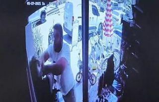 Motosiklet tartışması kanlı bitti: Esnafı darbedip...
