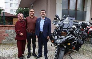 Motosikletle macera dolu Umre yolculuğu