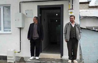 Muş’ta 3 engelli kardeşin evi yenilendi