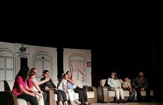 Mut’ta "Gülelim Güldürelim" Tiyatro...