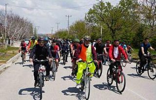 Niğde’nin tarihi rotasında yüzlerce sporcu pedal...