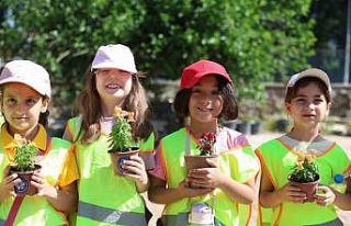 Öğrenciler Başkan Çerçioğlu ile doğa sevgisini...