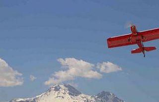 Öğrenciler gökyüzünde yarıştı