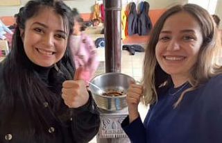 Öğrenciler makarna yaparak eğlendi