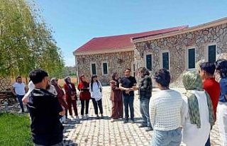 Öğrenciler yaban hayvanlarını ve doğayı yakından...